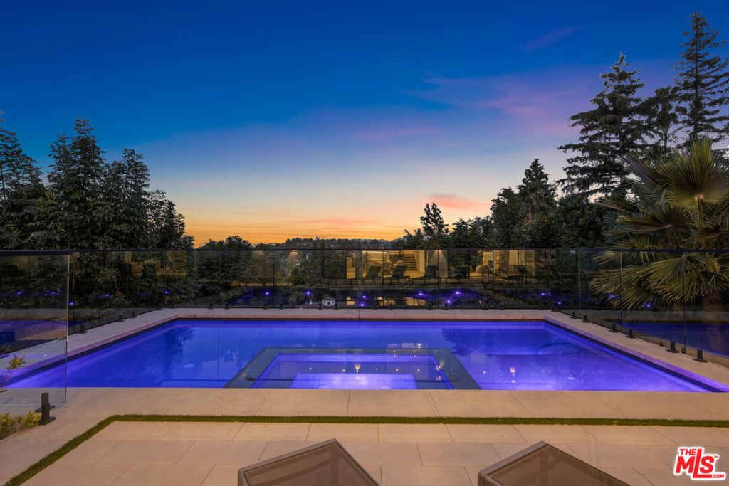 House in Los Angeles, California, United States 1 - 18112640
