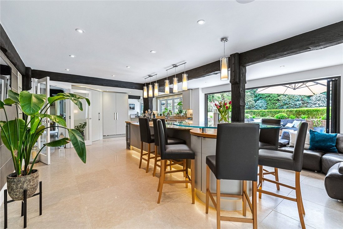 House in Sevenoaks, England 2 - 18111071