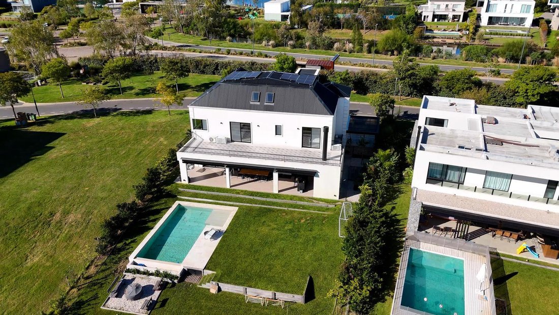 House in Belén de Escobar, Buenos Aires Province, Argentina 5 - 18110159