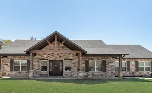 House in Alvord, Texas, United States 1