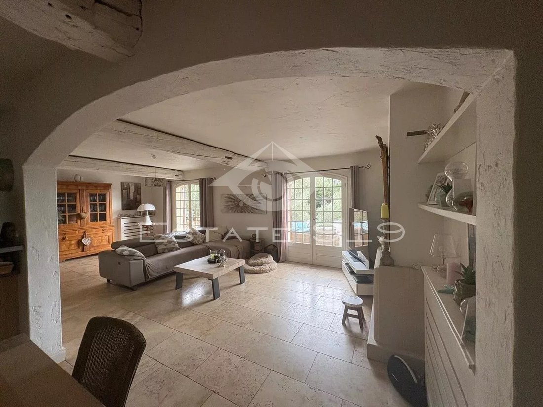 Villa in Spéracèdes, Provence-Alpes-Côte d'Azur, France 4 - 18083367
