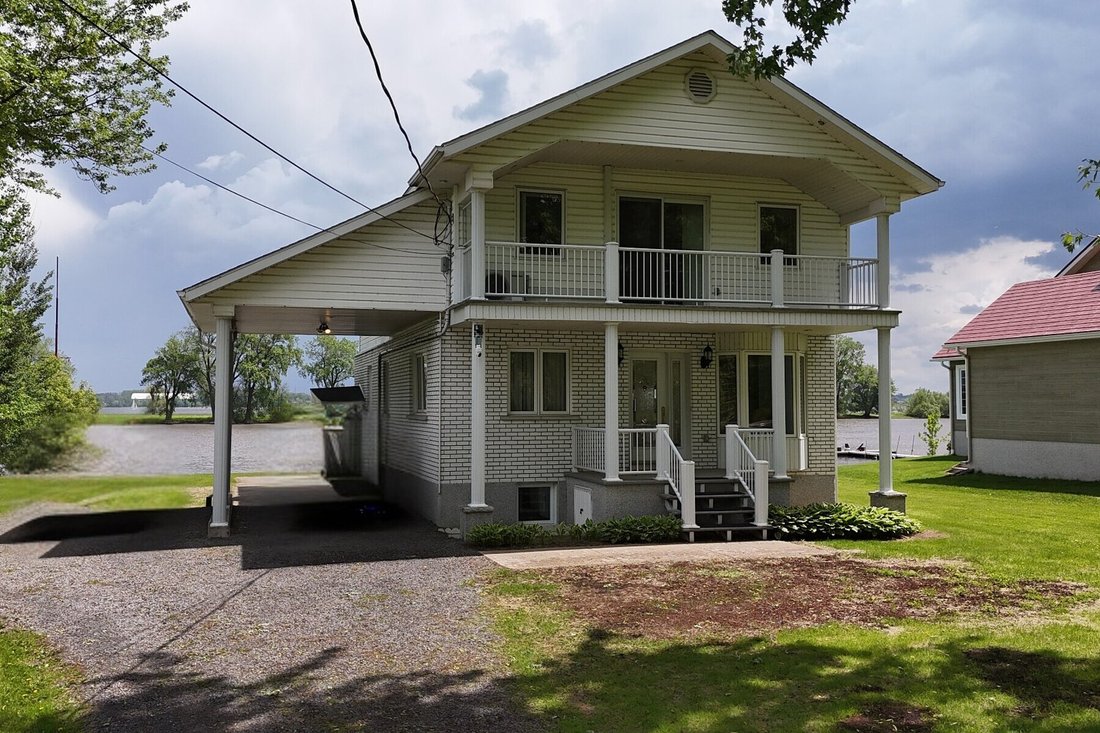 House in Berthierville, Quebec, Canada 2 - 18042442
