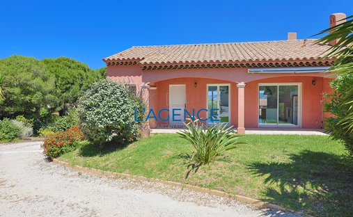 House in Hyeres, Provence-Alpes-Côte d'Azur, France 1