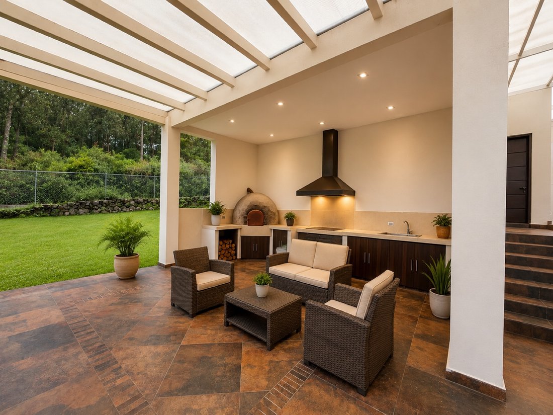 House in Quito, Pichincha, Ecuador 1 - 18111974