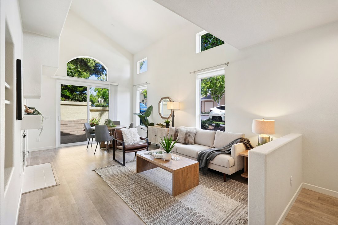 Townhouse in San Diego, California, United States 2 - 17570395