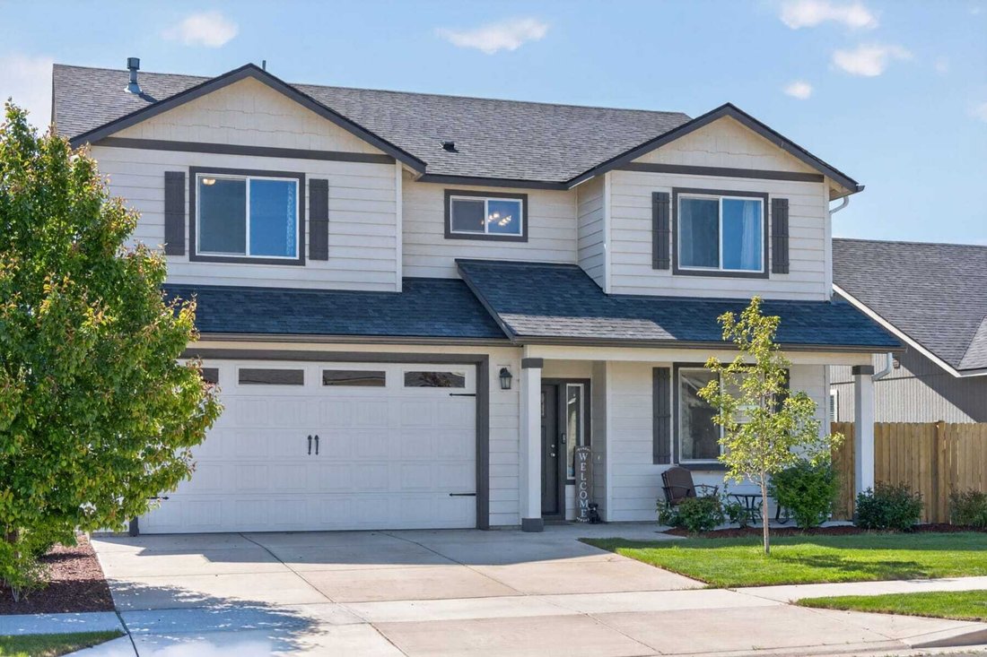 House in Redmond, Oregon, United States 1 - 18111226