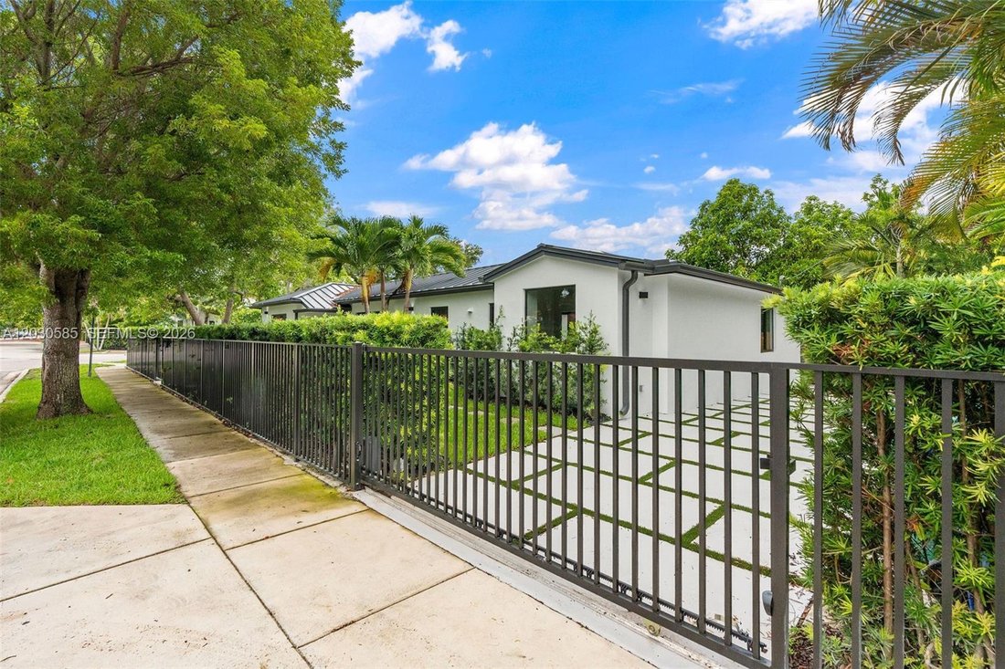House in Miami, Florida, United States 2 - 18113110