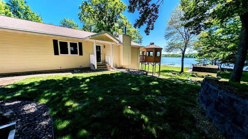 House in New Auburn, Wisconsin, United States 5 - 18112582