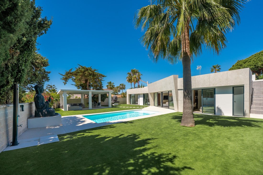 Villa in Elviria-Cabopino, Marbella, Spain 1 - 18110493