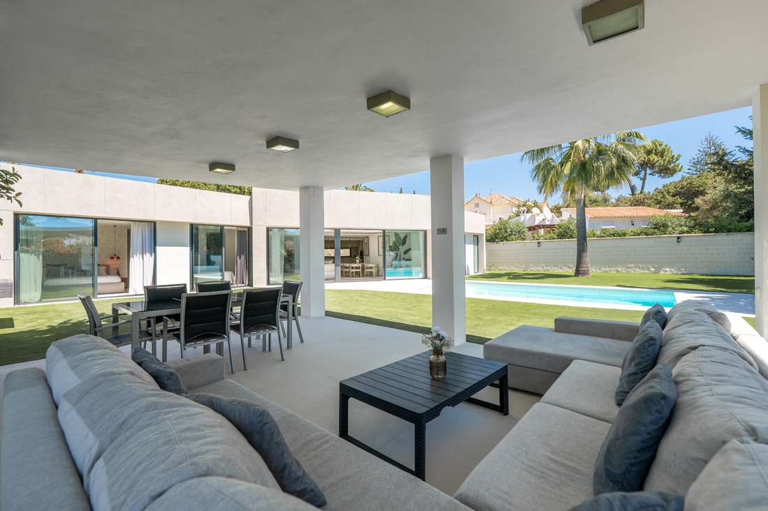 Villa in Elviria-Cabopino, Marbella, Spain 2 - 18110493