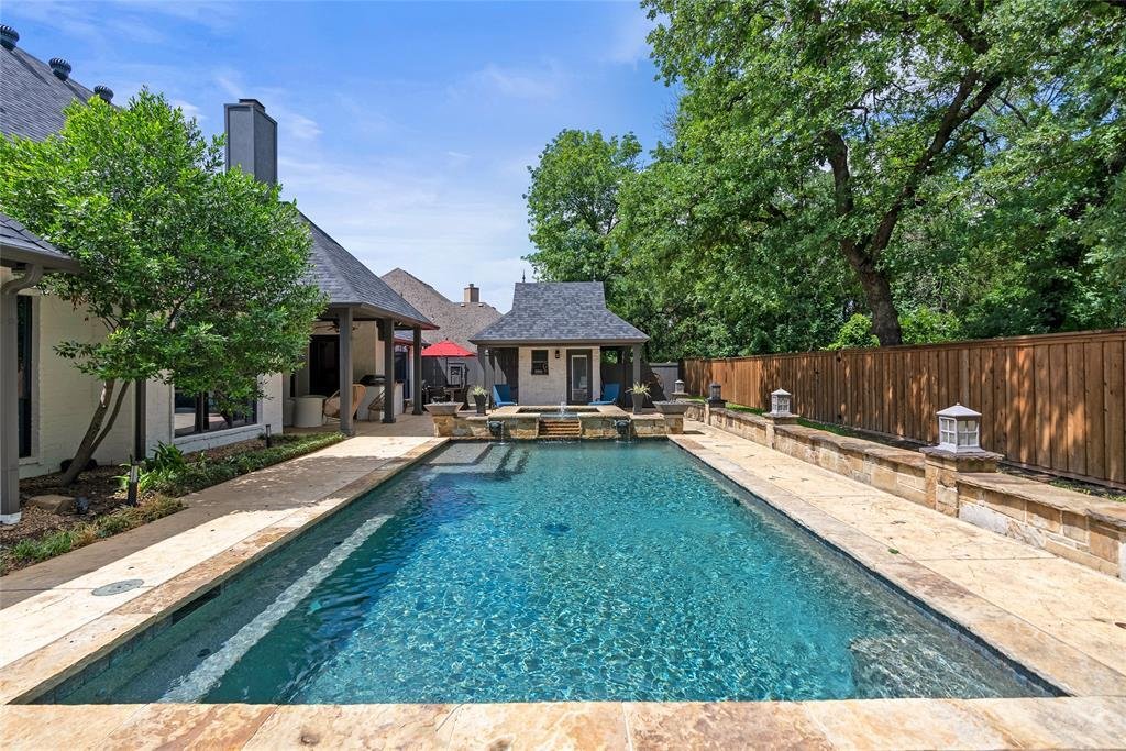 House in Cross Roads, Texas, United States 2 - 18114155