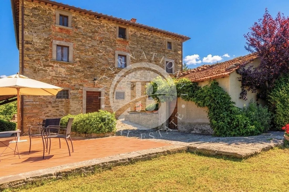 Estate in Castiglion Fiorentino, Tuscany, Italy 4 - 18110622