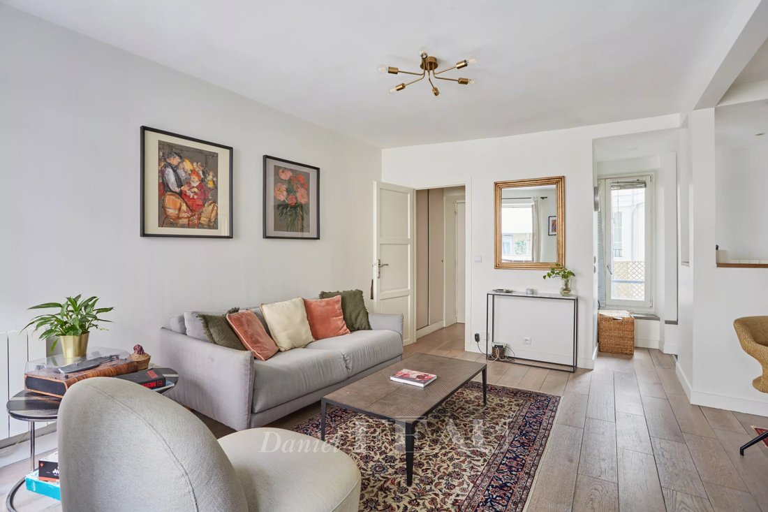 Apartment in Gros Caillou, Paris 7e Arrondissement, Paris 5 - 18111350