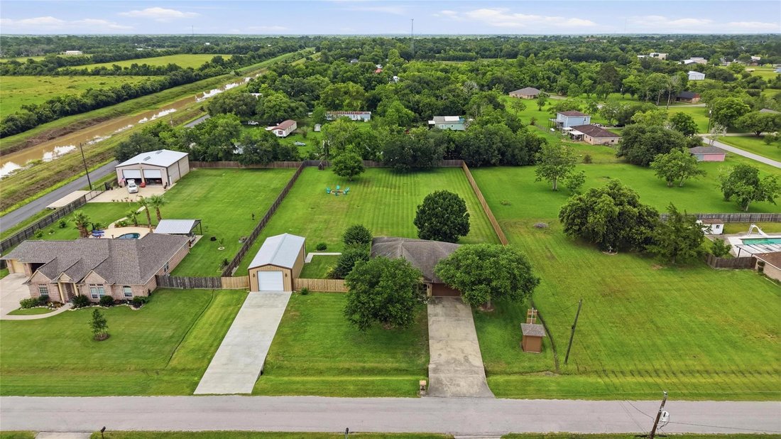 House in Dickinson, Texas, United States 2 - 18113654