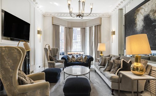 Apartment in Mayfair, Westminster, England 1