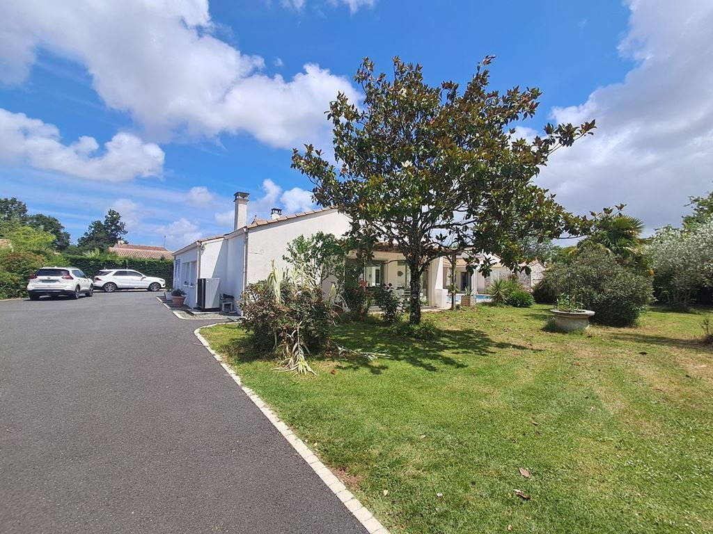 House in Breuillet, Nouvelle-Aquitaine, France 3 - 18113274