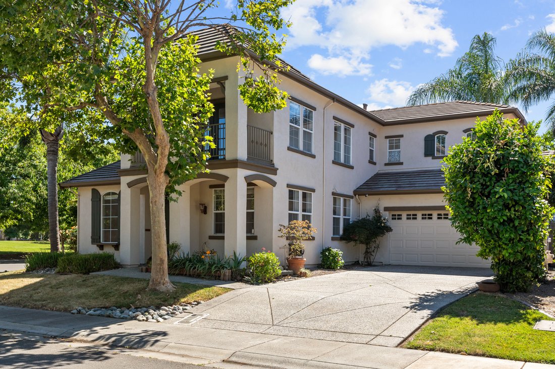 Sacramento, California, United States 2 - 18109933