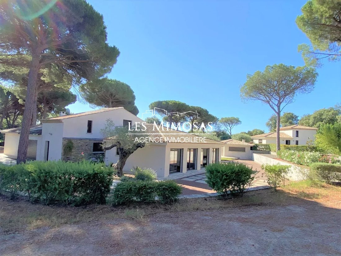 Estate in La Bouverie, Roquebrune-sur-Argens, France 3 - 18114955