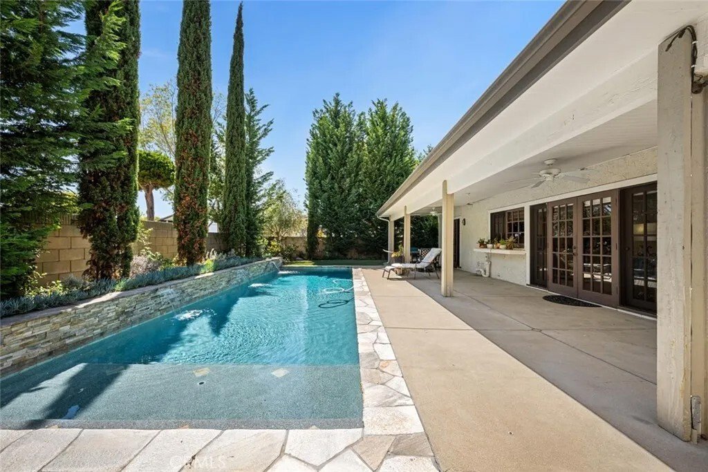 House in Los Alamitos, California, United States 4 - 18112862