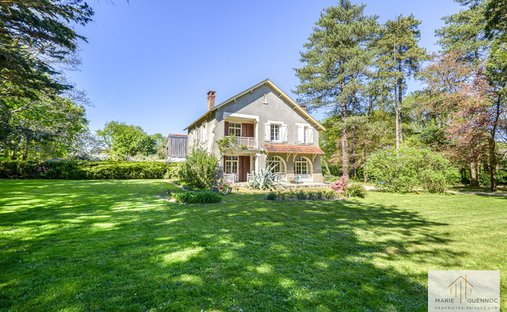 Villa in Haute-Goulaine, Pays de la Loire, France 1