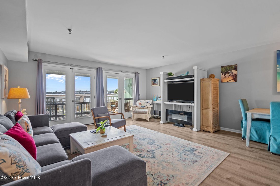 Condo in Carolina Beach, North Carolina, United States 5 - 18114818