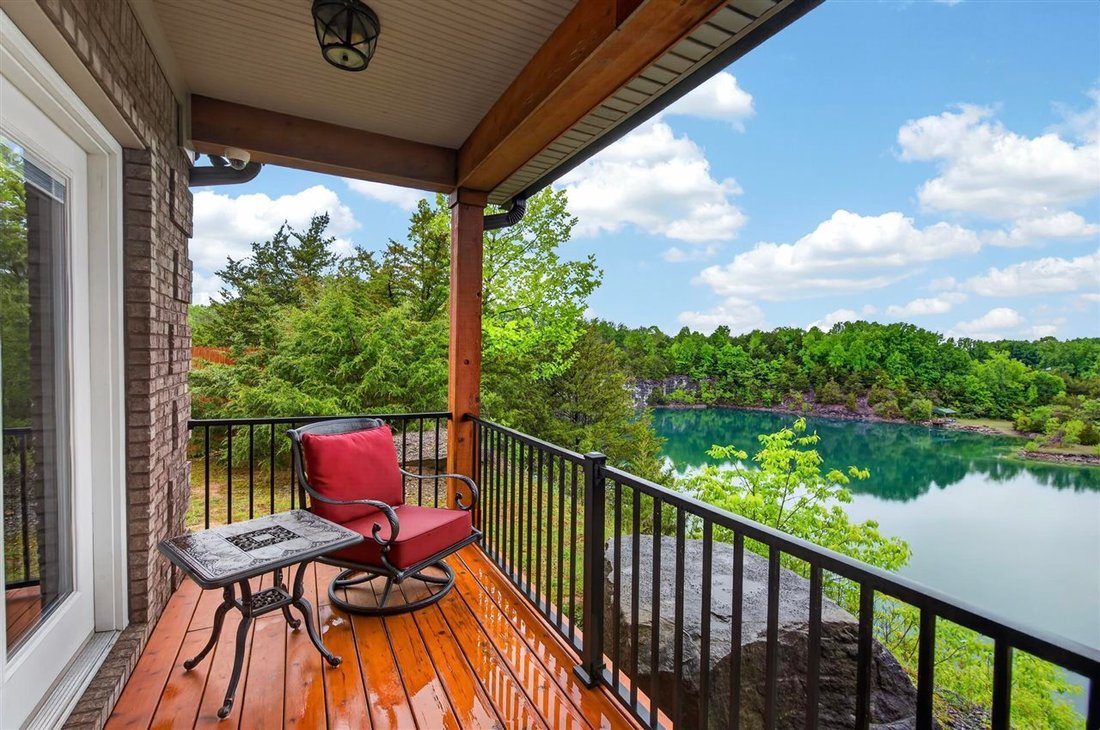 House in Columbia, Kentucky, United States 5 - 18113000
