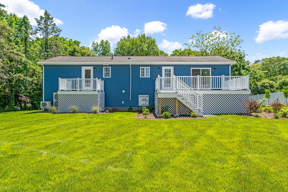 House in Westerly, Rhode Island, United States 3 - 18111101