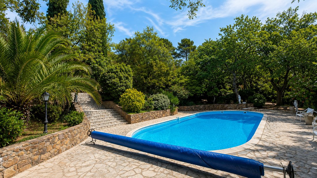 Villa in Partie Nord-Ferrieres-Cadenades-Rouviere, Le Muy, France 5 - 18107207