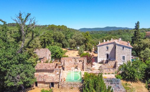 Maisons de campagne à Besse-sur-Issole, Provence-Alpes-Côte d'Azur, France 1