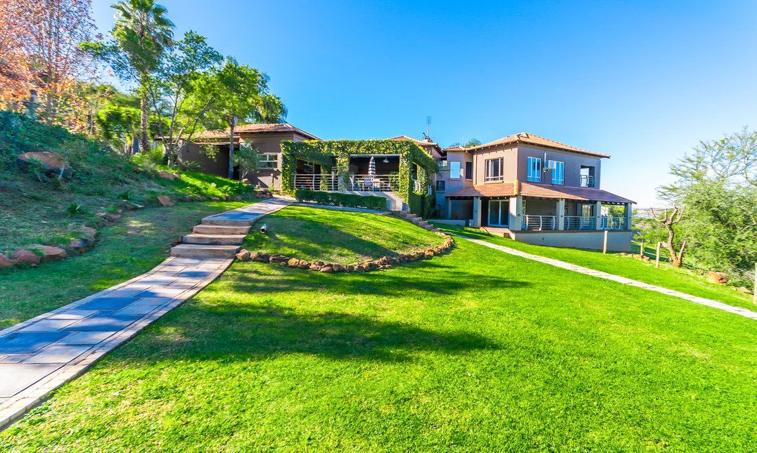 Country House in Mooikloof, Gauteng, South Africa 3 - 18111776