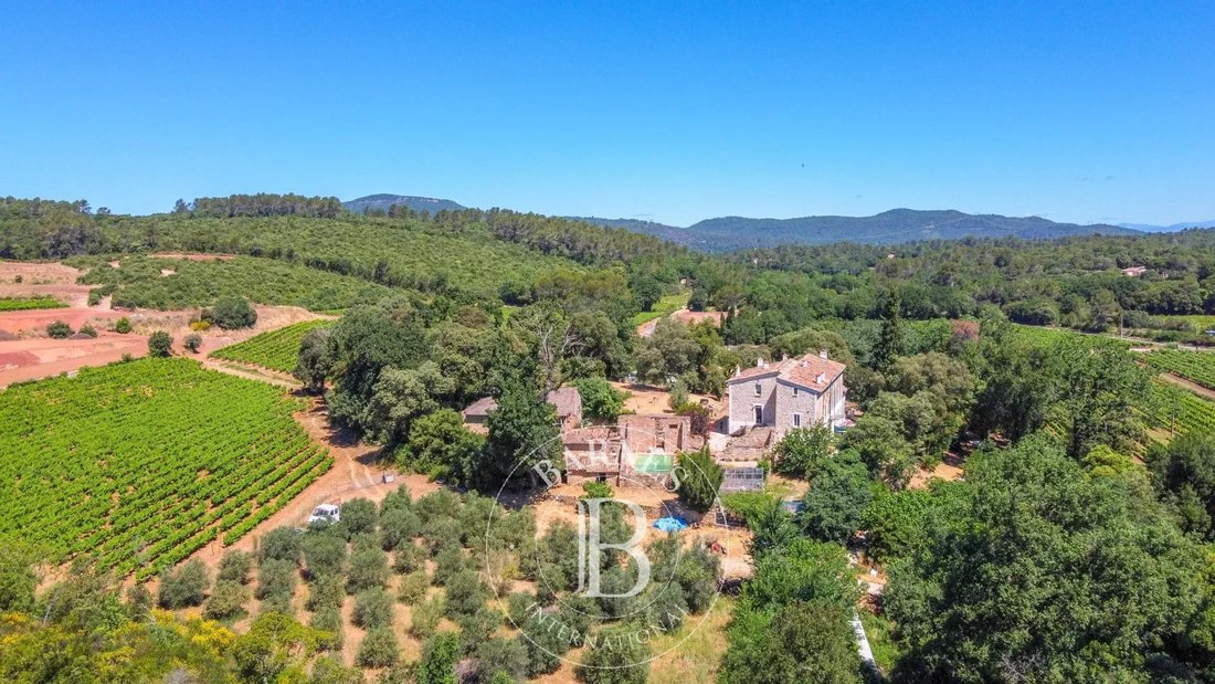 Country House in Besse-sur-Issole, Provence-Alpes-Côte d'Azur, France 3 - 18111469