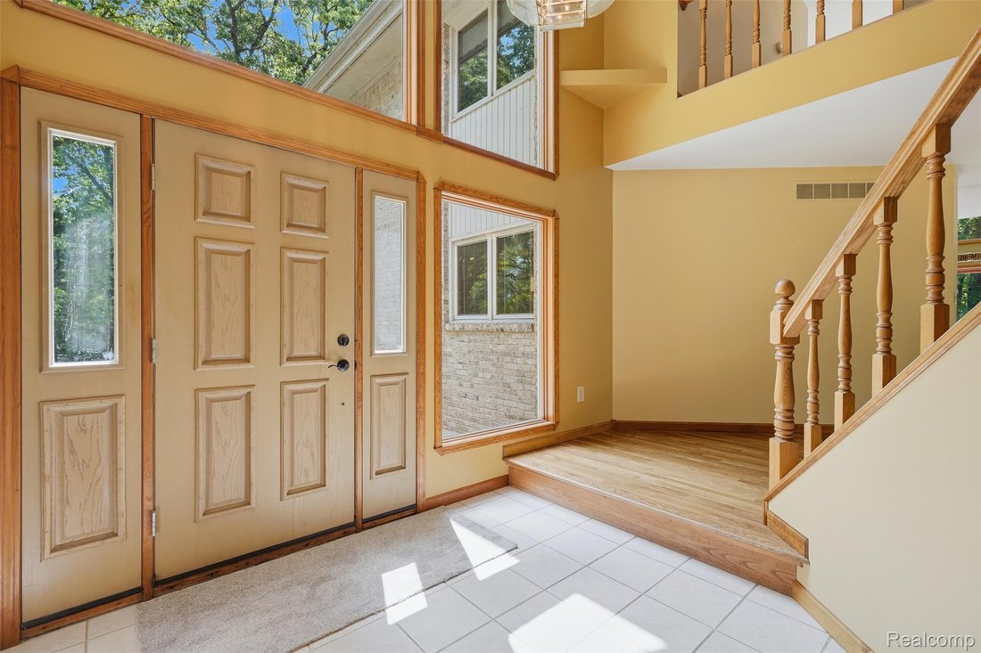 House in South Lyon, Michigan, United States 5 - 18110407