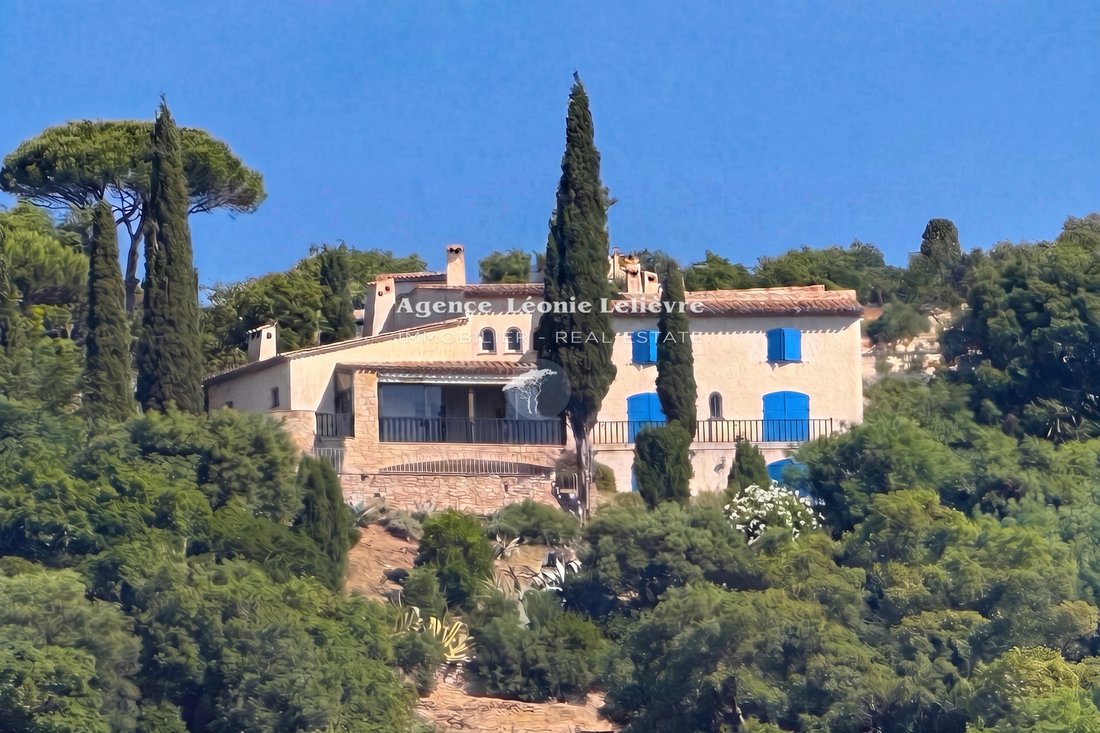 Villa in Les Issambres, Roquebrune-sur-Argens, France 2 - 18110972