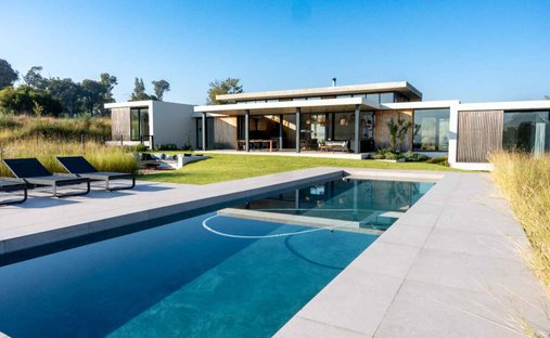 House in Sunderland Ridge AH, Gauteng, South Africa 1