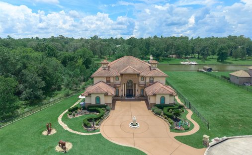 House in Montgomery, Texas, United States 1