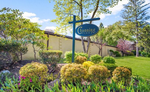 Co Op in Eastchester, New York, United States 1