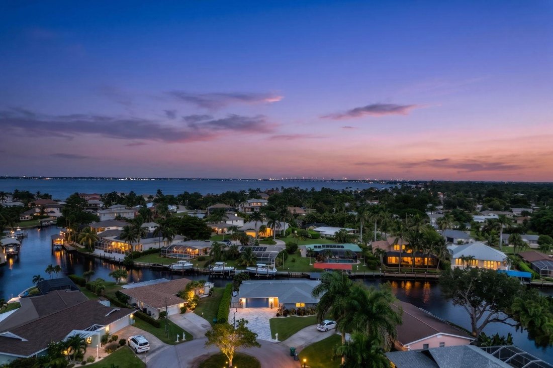 Fort Myers, Florida, United States 2 - 16395688