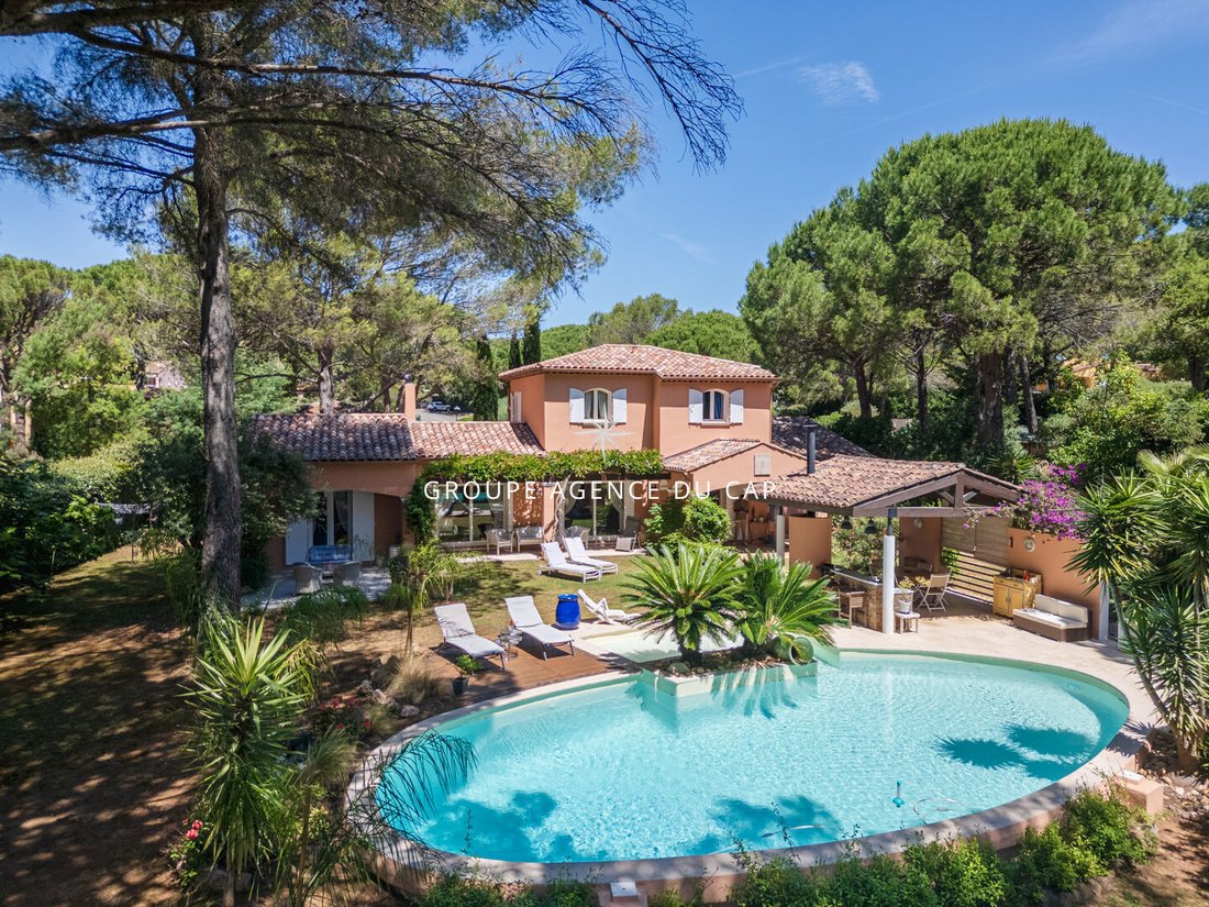 Villa in Centre ville, Saint-Raphaël, France 1 - 18111660