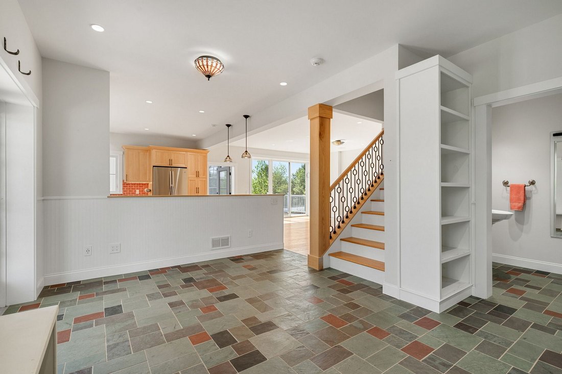 House in South Burlington, Vermont, United States 4 - 18111225
