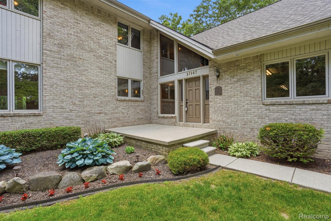 House in South Lyon, Michigan, United States 4 - 18110407