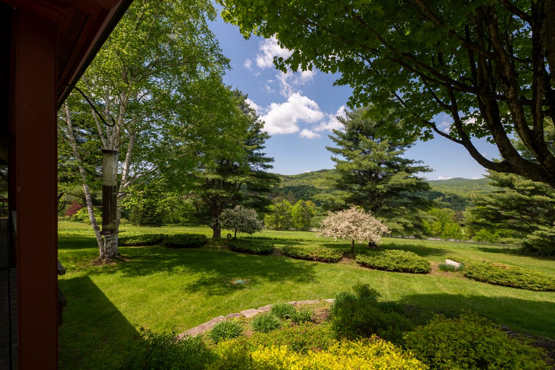 House in Hartford, Vermont, United States 2 - 18111090