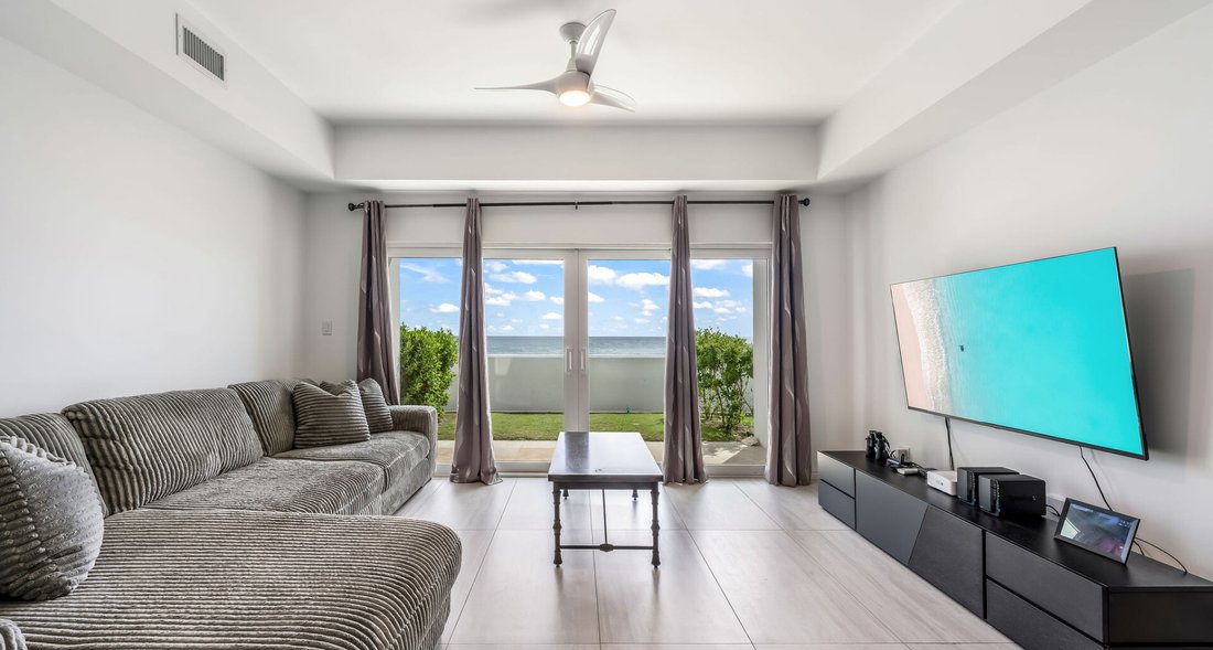 Apartment in George Town, George Town, Cayman Islands 5 - 18110351