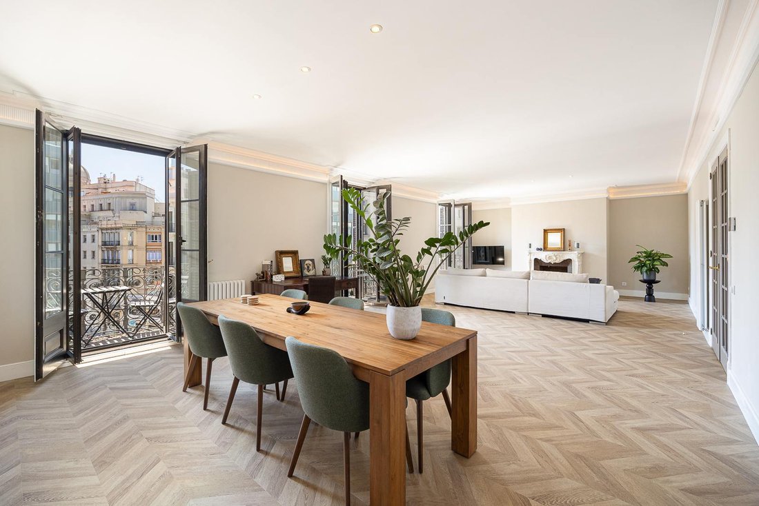 Apartment in Eixample, Barcelona, Spain 1 - 18110644