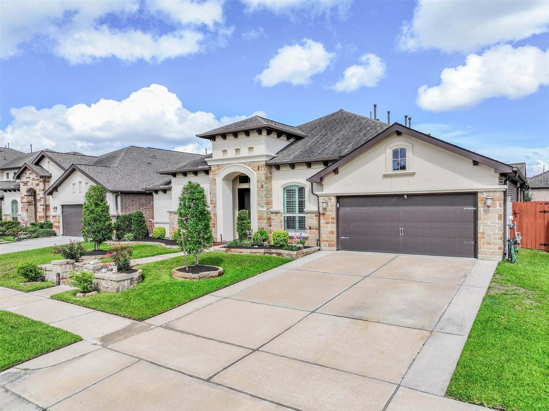 House in Friendswood, Texas, United States 2 - 18114199