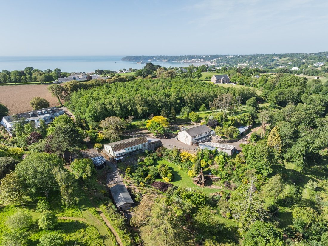 Country House in Jersey, St Lawrence, Jersey 1 - 16413061