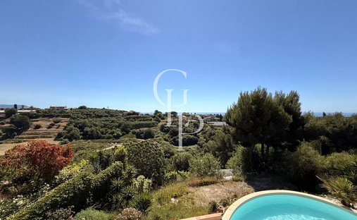 Villa in Val Fleuri-Montaleigne, Cagnes-sur-Mer, France 1