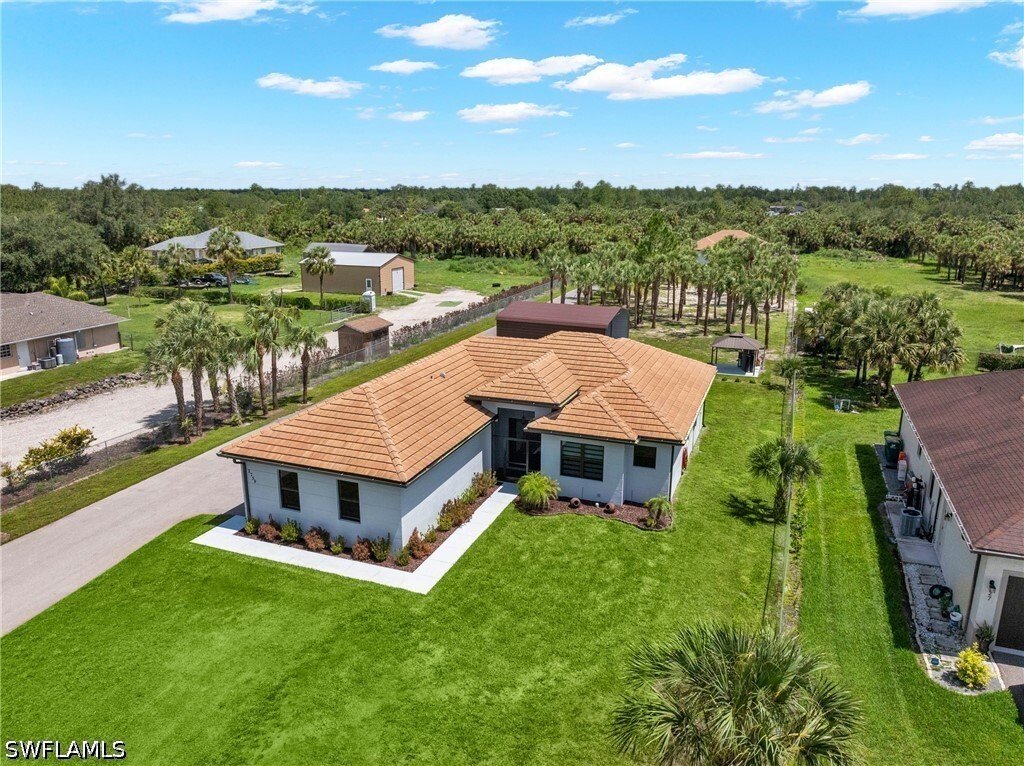 House in Naples, Florida, United States 3 - 18114080