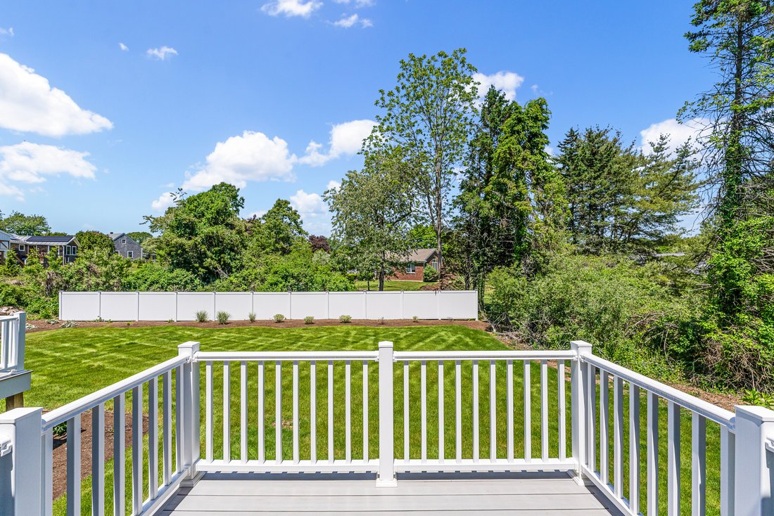 House in Westerly, Rhode Island, United States 4 - 18111101