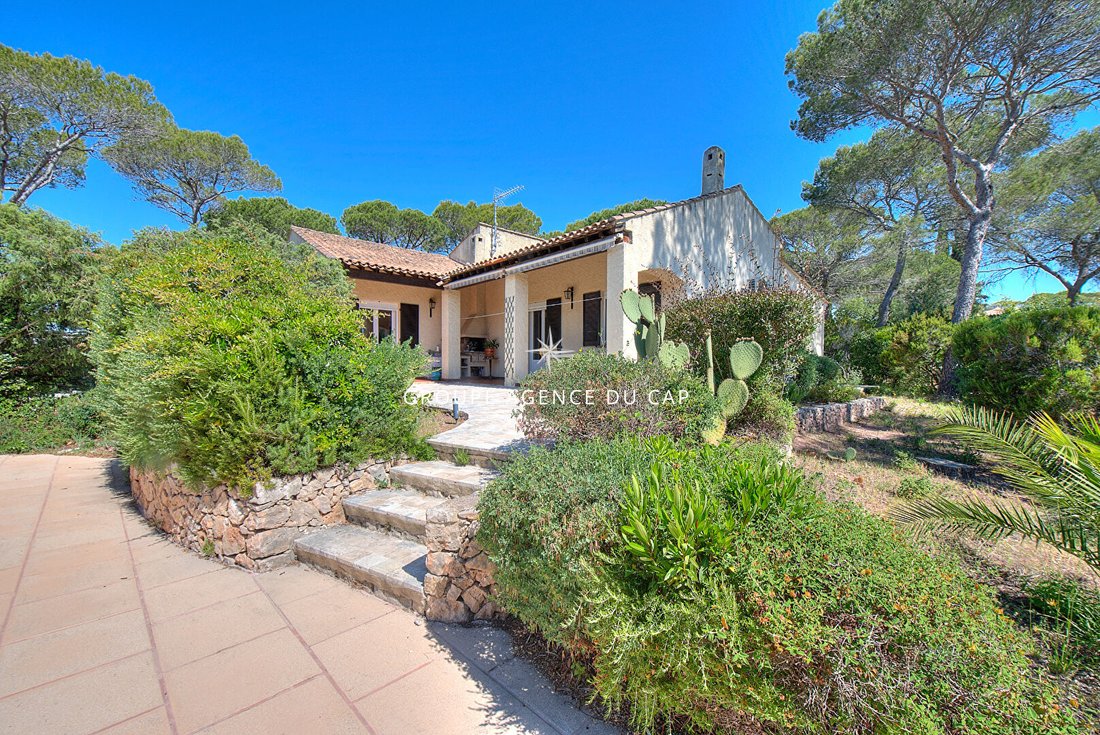 Villa in Tour de Mare, Frejus, France 1 - 18111678