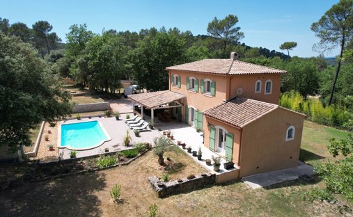 House in Brignoles, Provence-Alpes-Côte d'Azur, France 1